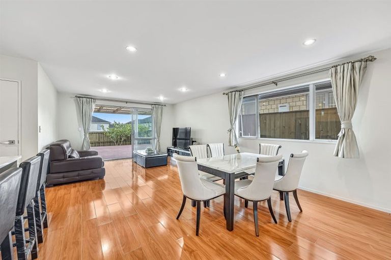 Photo of property in 388 Ormiston Road, Flat Bush, Auckland, 2019