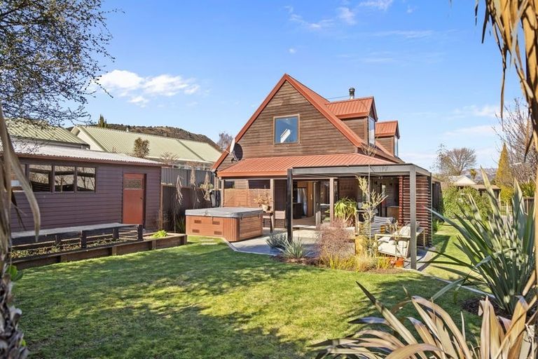 Photo of property in 3 Mount Iron Drive, Wanaka, 9305