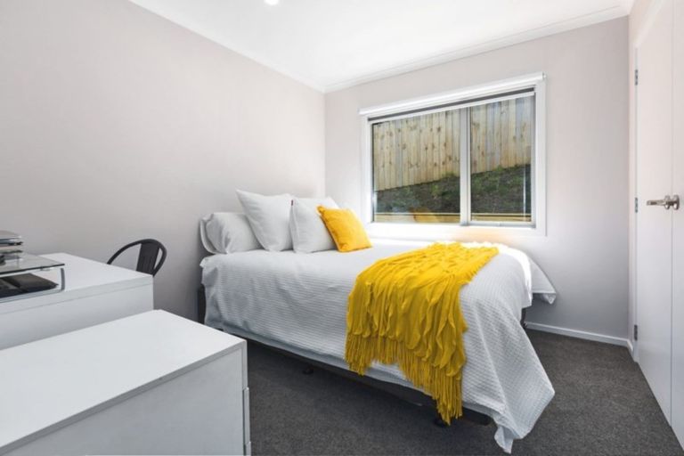 Photo of property in 17a Gloucester Street, Cannons Creek, Porirua, 5024