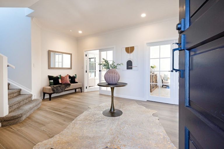 Photo of property in 8 Woodgers Way, Somerville, Auckland, 2014