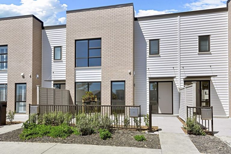 Photo of property in 6 Pepene Avenue, Takanini, 2112