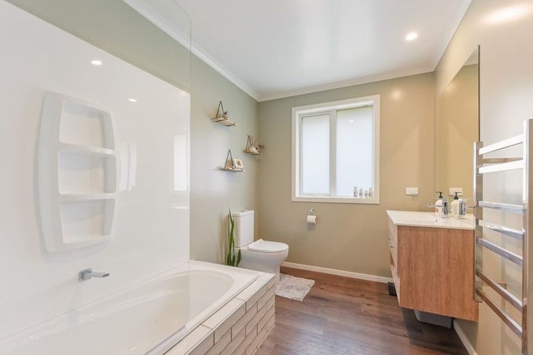 Photo of property in 40 Huntaway Close, Stoke, Nelson, 7011