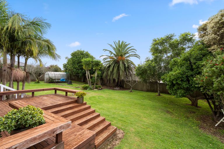 Photo of property in 35 Hall Road, Kerikeri, 0230