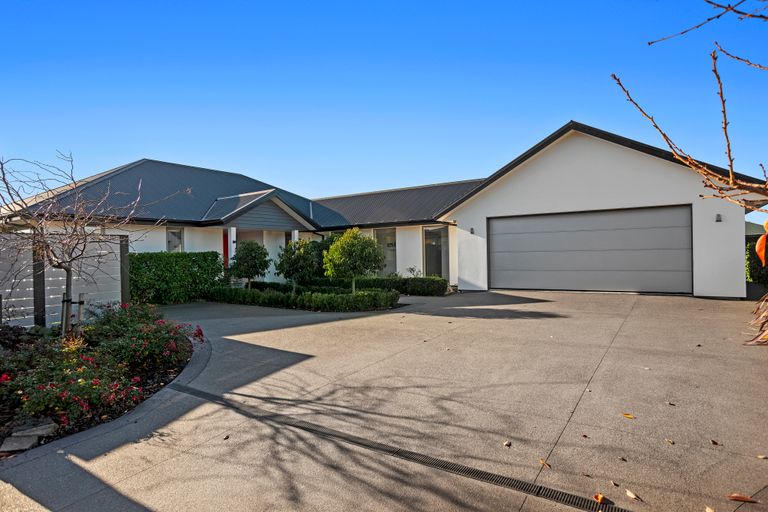 Photo of property in 16 Warhorse Gate, Halswell, Christchurch, 8025