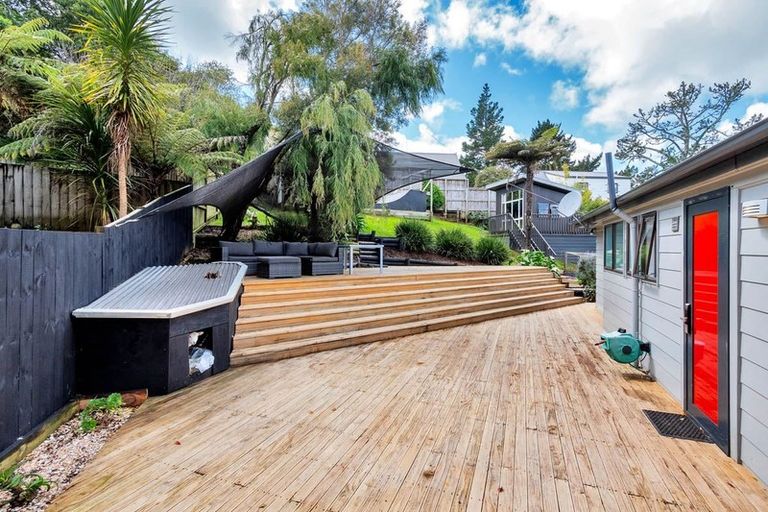 Photo of property in 28 Cranston Street, Torbay, Auckland, 0632