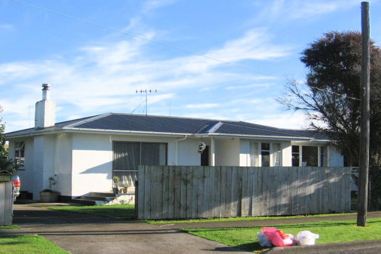 Photo of property in 32 Lethbridge Street, Feilding, 4702