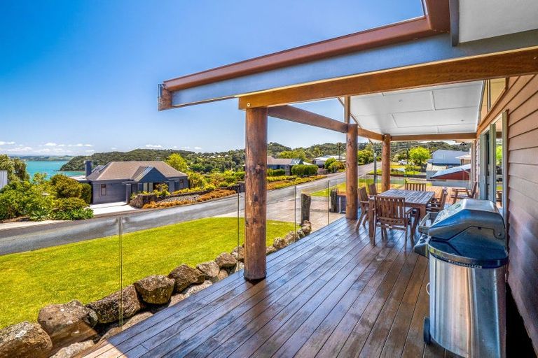 Photo of property in 14 Gould Street, Russell, 0202