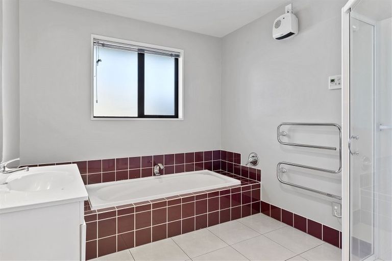 Photo of property in 16 Wyber Place, Kaiapoi, 7630