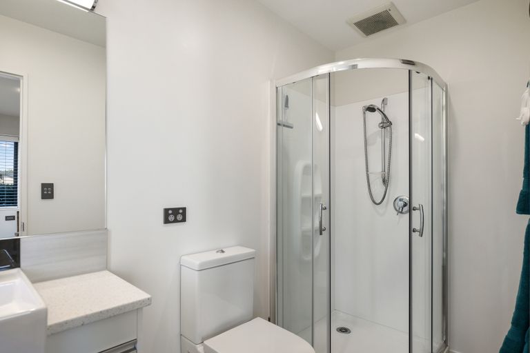 Photo of property in 16 Warhorse Gate, Halswell, Christchurch, 8025