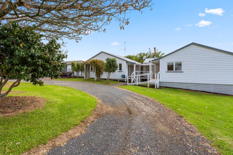 Photo of property in 35 Hall Road, Kerikeri, 0230