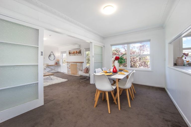 Photo of property in 34 Kohekohe Street, New Lynn, Auckland, 0600