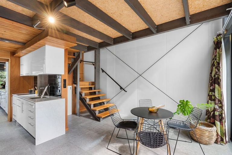 Photo of property in 69 Wellington Road, Paekakariki, 5034