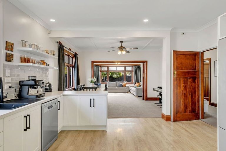 Photo of property in 38 Palmer Crescent, Silverstream, Upper Hutt, 5019