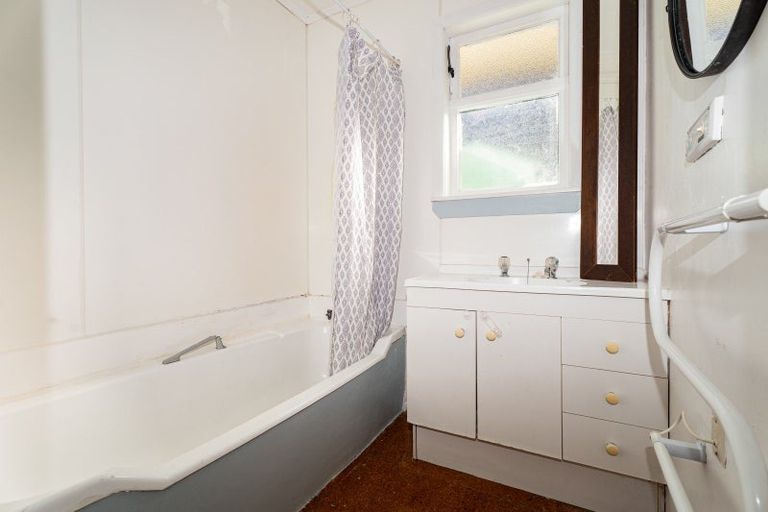 Photo of property in 23 Gordon Road, Western Heights, Rotorua, 3015