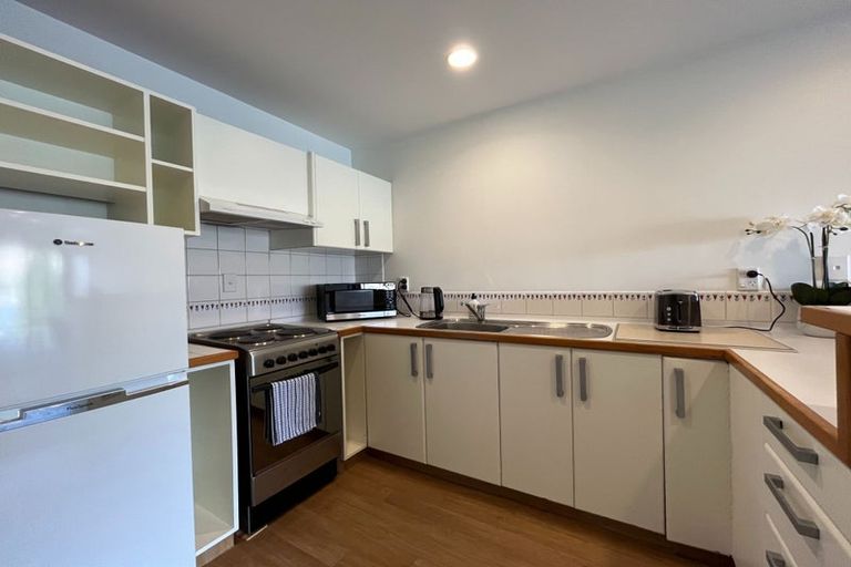 Photo of property in Goldridge Apartments, 5/43 Goldridge Way, Queenstown, 9300