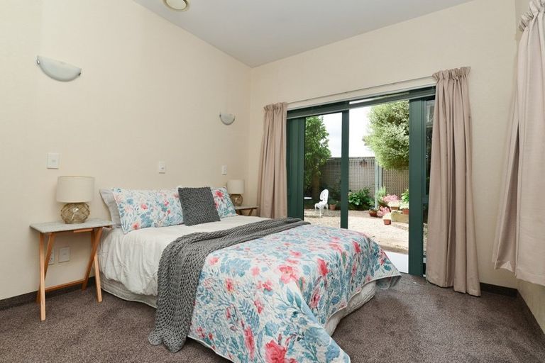 Photo of property in 2 Minchin Crescent, St Andrews, Hamilton, 3200