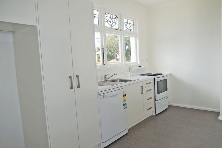 Photo of property in 32 Balmoral Street, Oamaru North, Oamaru, 9400