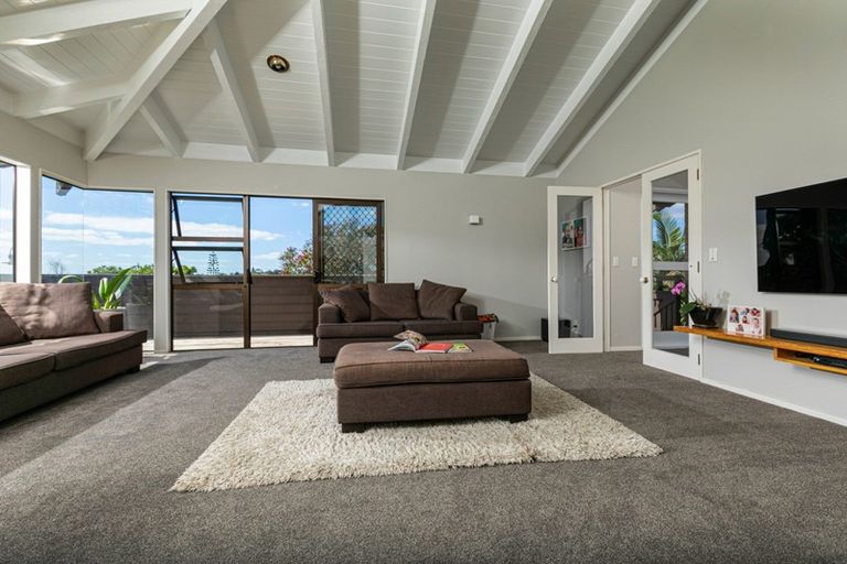 Photo of property in 6 Lingham Crescent, Torbay, Auckland, 0630