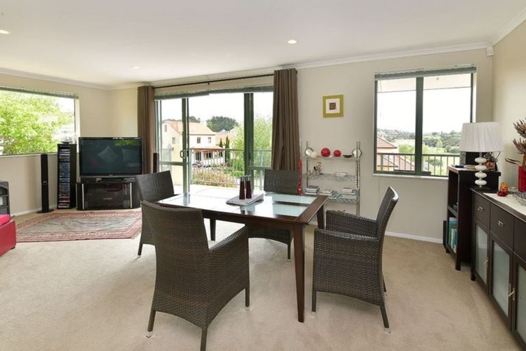 Photo of property in 11 Parkwood Crescent, Gulf Harbour, Whangaparaoa, 0930