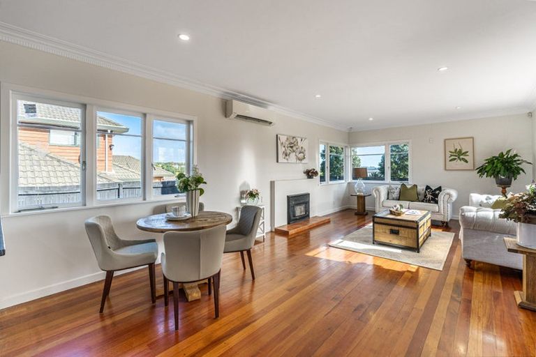 Photo of property in 22 Cliff Road, Papakura, 2110