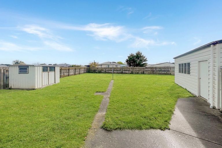 Photo of property in 34-36 Devon Crescent, Bulls, 4818