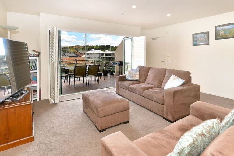 Photo of property in 14 Harbour Village Drive, Gulf Harbour, Whangaparaoa, 0930
