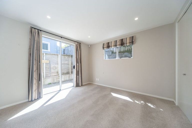 Photo of property in 7a Shortland Street, Khandallah, Wellington, 6035