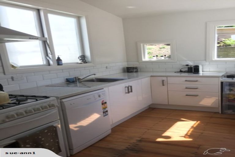 Photo of property in 143 Upland Road, Kelburn, Wellington, 6012