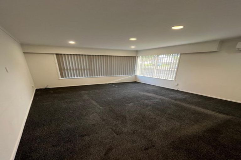 Photo of property in 99 Farquhar Road, Glendene, Auckland, 0602