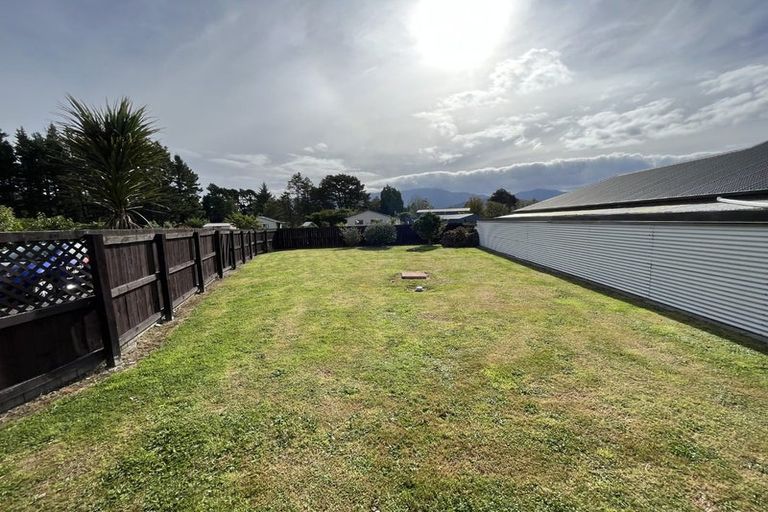 Photo of property in 4 Pukaki Avenue, Ngahere, Dobson, 7872