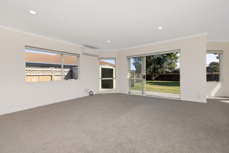 Photo of property in 142 Evans Road, Papamoa Beach, Papamoa, 3118