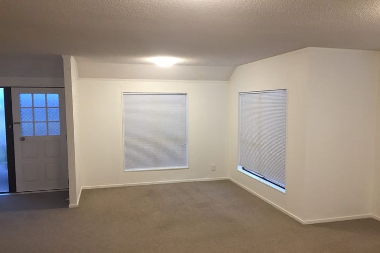 Photo of property in 1/8 Vincent Street, Howick, Auckland, 2014