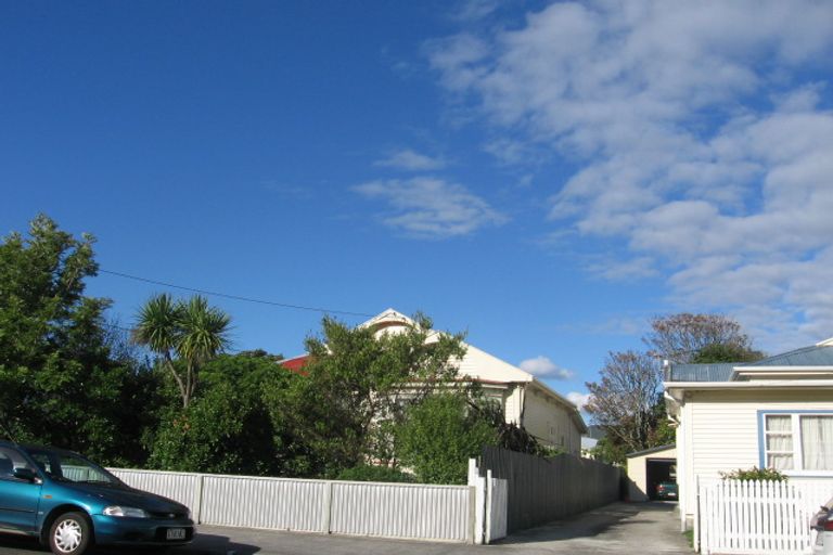 Photo of property in 8 Riddlers Crescent, Petone, Lower Hutt, 5012