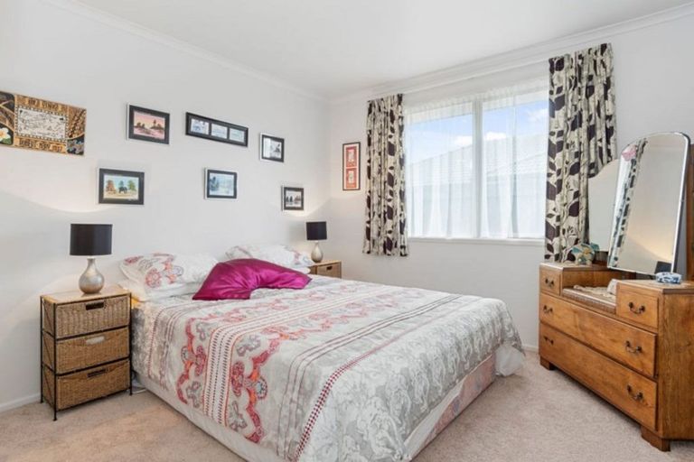 Photo of property in 48 Doncaster Drive, Papamoa Beach, Papamoa, 3118