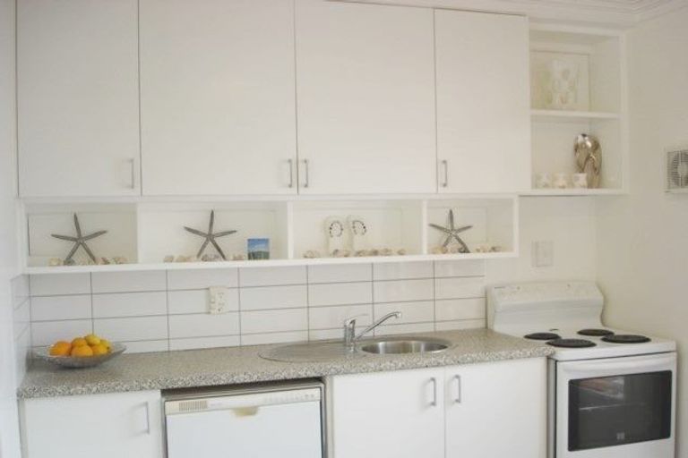 Photo of property in 4/23 Craig Road, Milford, Auckland, 0620