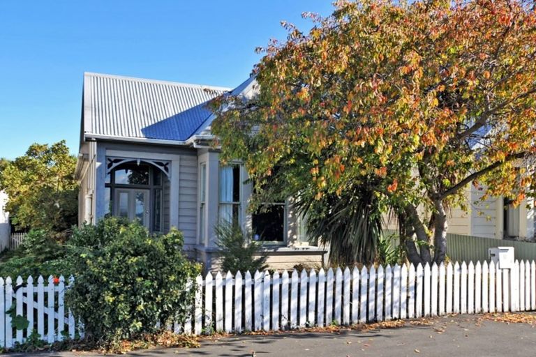 Photo of property in 17 Helena Street, Forbury, Dunedin, 9012