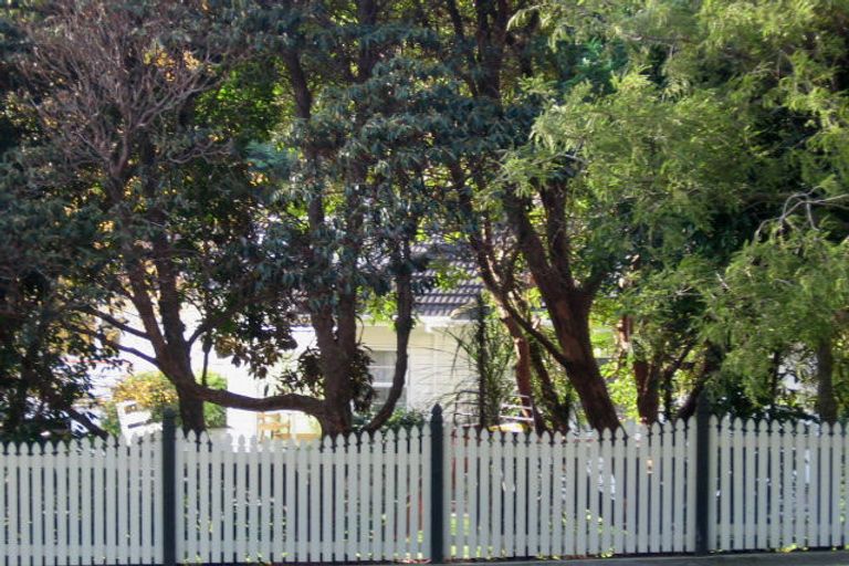 Photo of property in 85 Kamahi Street, Stokes Valley, Lower Hutt, 5019