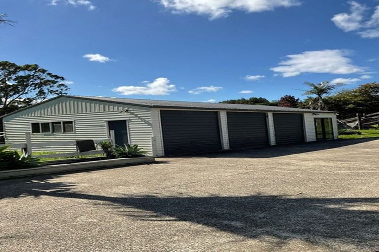 Photo of property in 305 Paparata Road, Bombay, 2675