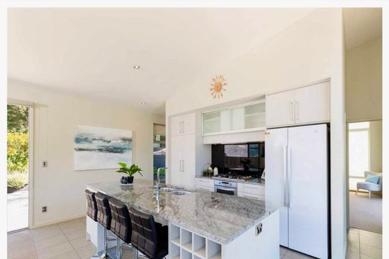 Photo of property in 234 Fernhill Road, Sunshine Bay, Queenstown, 9300