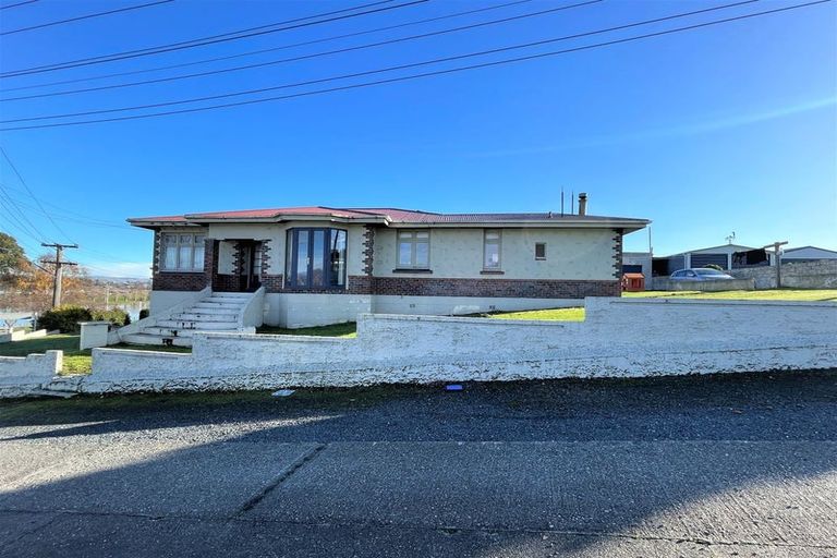 Photo of property in 1 Cromer Street, Balclutha, 9230