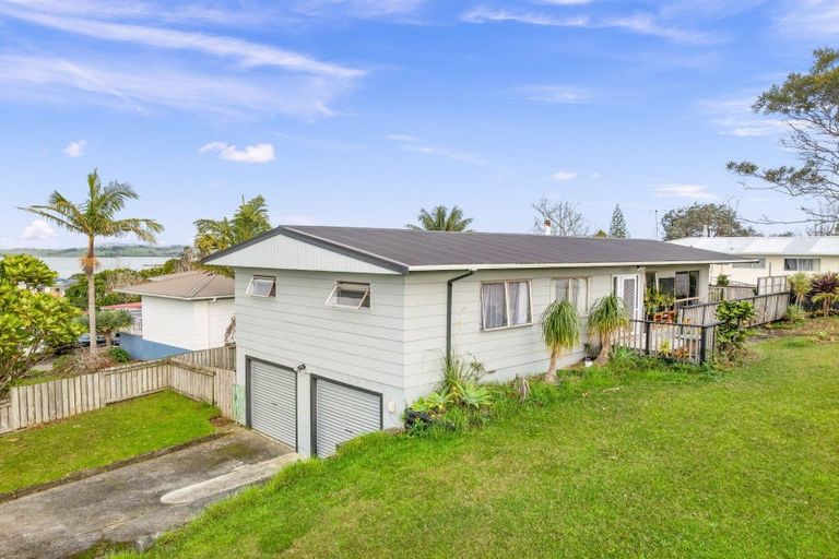 Photo of property in 4 Montague Place, Onerahi, Whangarei, 0110