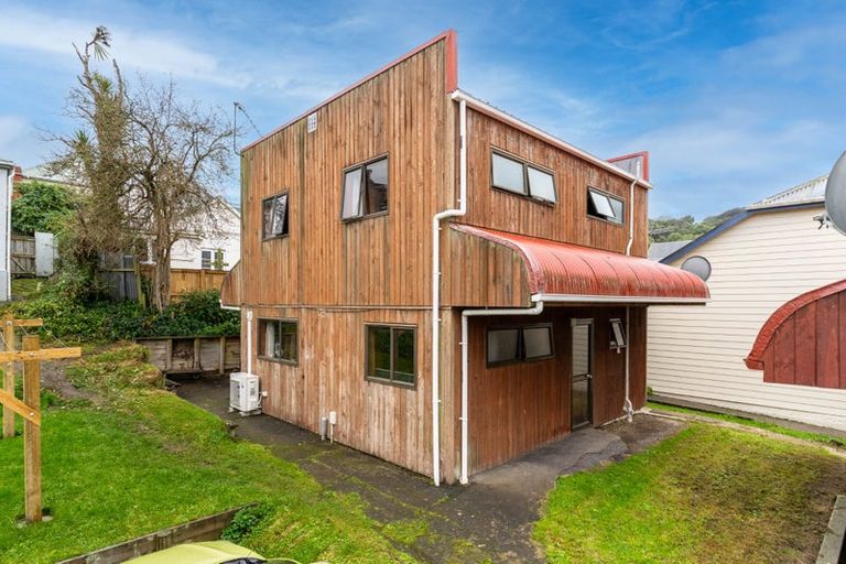 Photo of property in 1/114 Harbour Terrace, North Dunedin, Dunedin, 9016