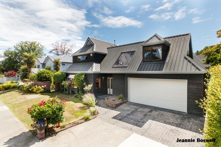 Photo of property in 8 Caccia Birch Lane, Hokowhitu, Palmerston North, 4410