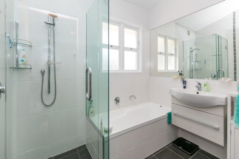 Photo of property in 10 Riverview Terrace, Fairfield, Hamilton, 3214