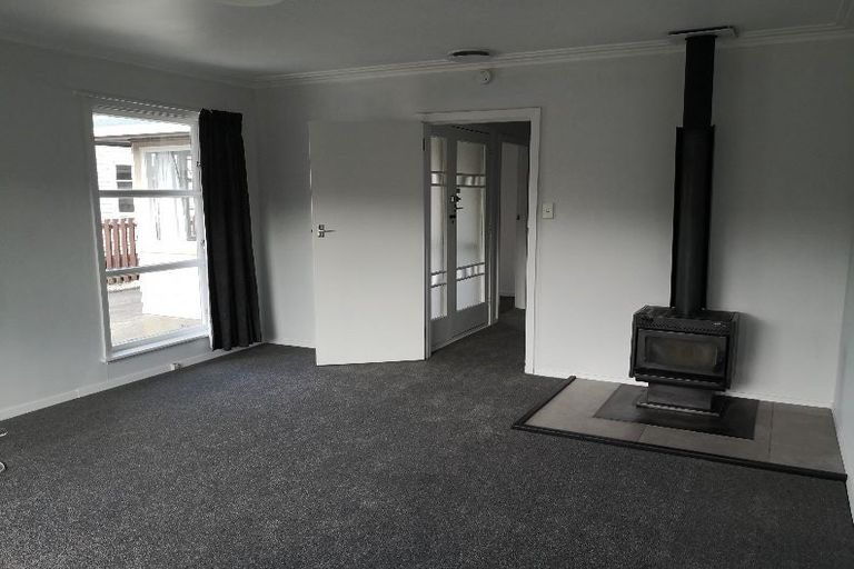 Photo of property in 7 Heretaunga Square, Silverstream, Upper Hutt, 5019