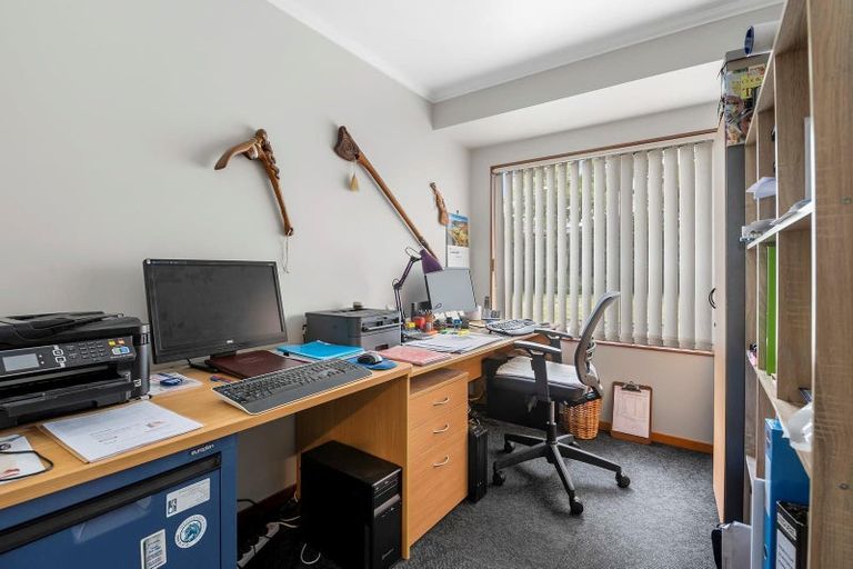 Photo of property in 8 Hoyte Place, Pukehangi, Rotorua, 3015