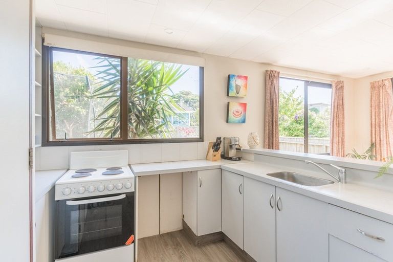 Photo of property in 10a Poplar Avenue, Raumati South, Paraparaumu, 5032