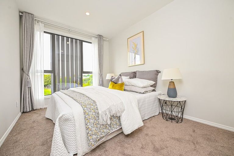 Photo of property in 89b Whitford Road, Botany Downs, 2014