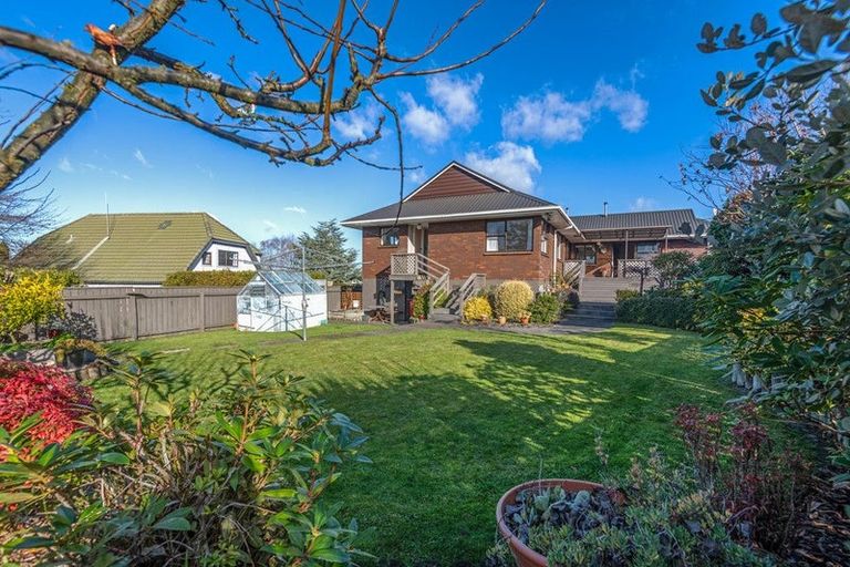 Photo of property in 19 Park View Avenue, Feilding, 4702