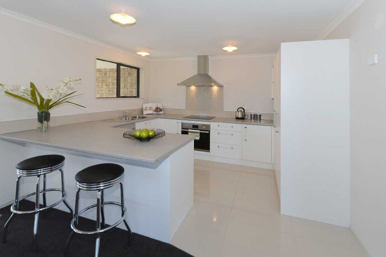 Photo of property in 16 Max Landing, Grandview Heights, Hamilton, 3200